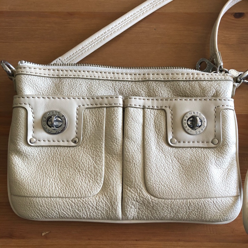 🚫SOLD🚫 EUC Marc Jacobs Percy Crossbody Bag